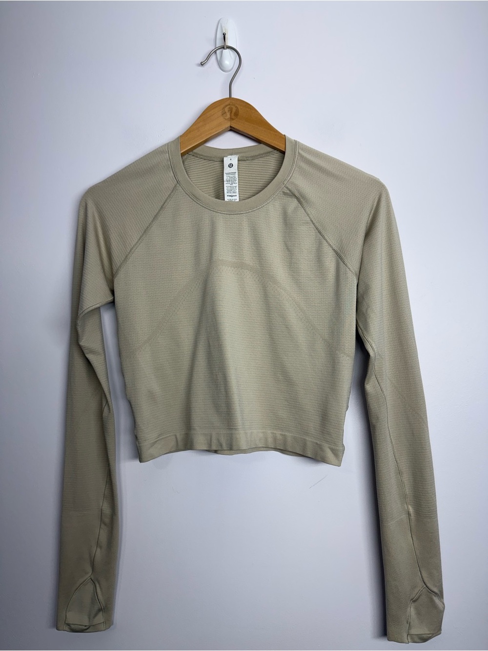 105: Lululemon Swiftly Tech Cropped Long-Sleeve Shirt 2.0 Sheer Oak Size 8